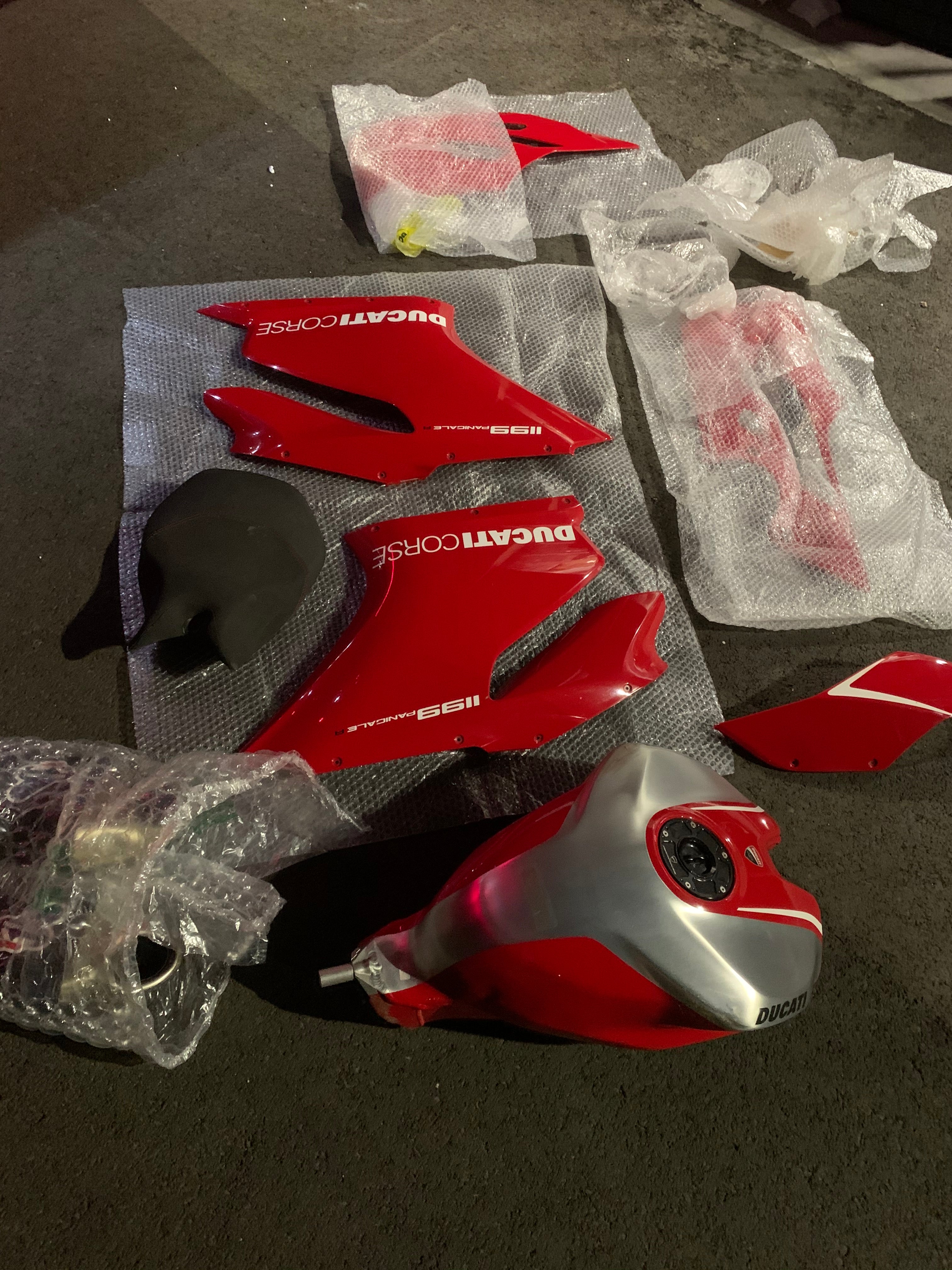 Ducati Panigale 1199/1299 oem set